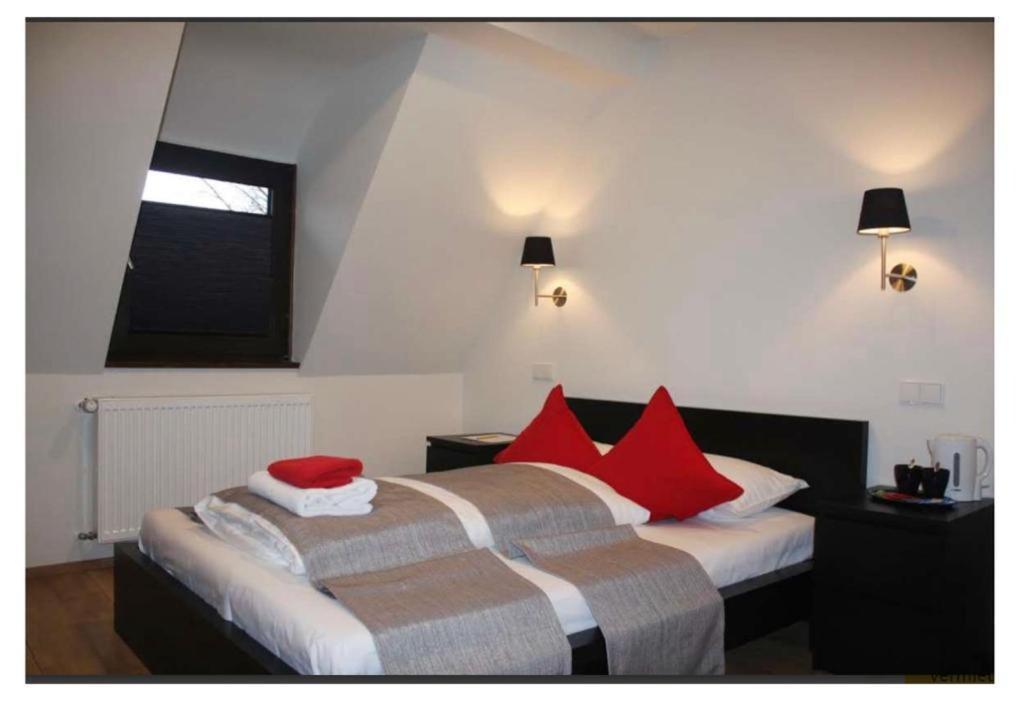 Rheinlaender Seehotel