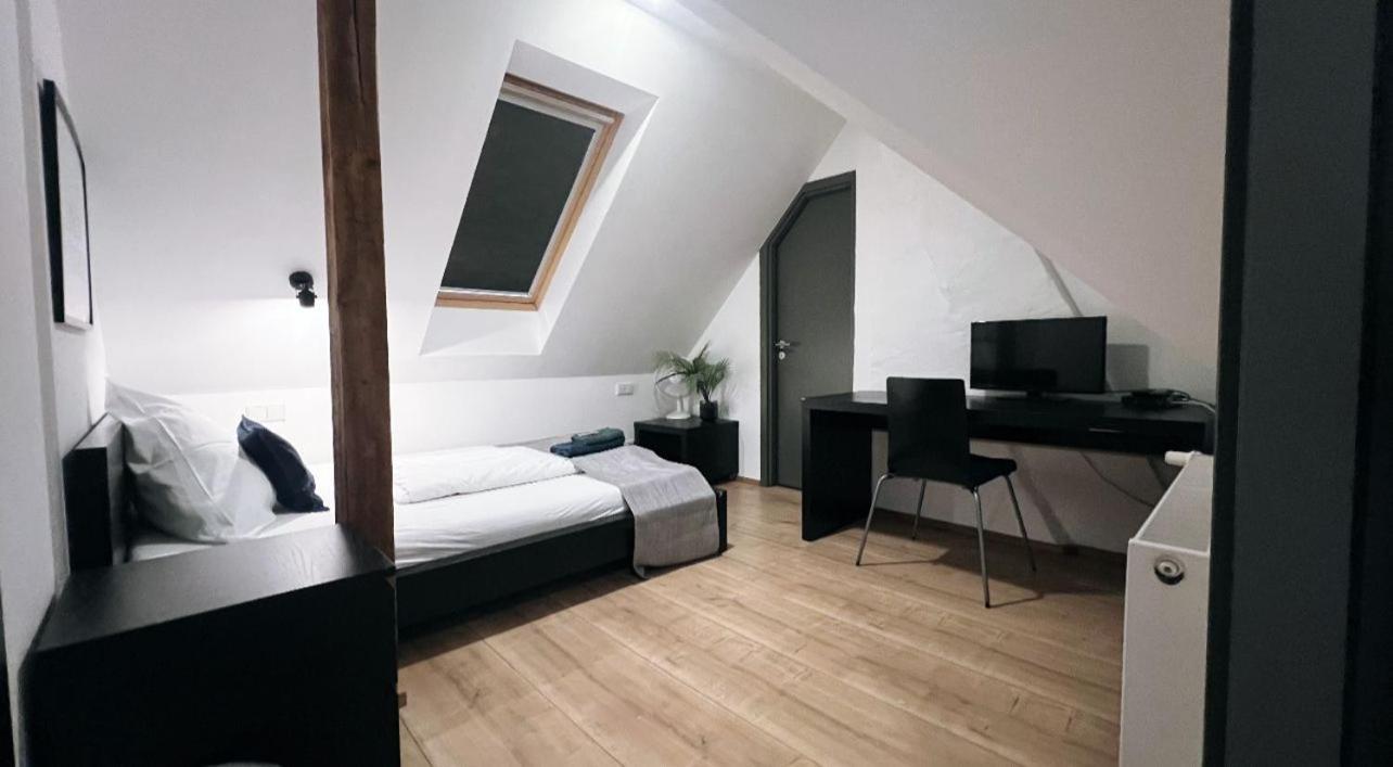 Rheinlaender Seehotel